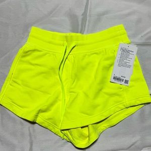NWT !!! Lululemon !! Inner glow short